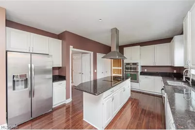 17918 Princeton Circle, Strongsville, OH 44149 - Photo 6