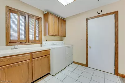 17500 Alexander Road, Walton Hills, OH 44146 - Photo 16