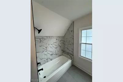 10900 Vernon Avenue, Garfield Heights, OH 44125 - Photo 24