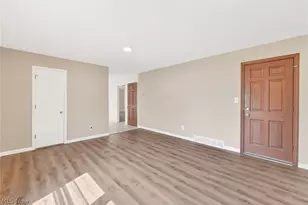 25191 Butternut Ridge Rd, North Olmsted, OH 44070 - Photo 16
