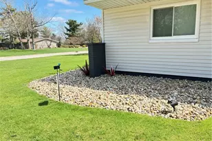 2642 Ramsay Rd, Beachwood, OH 44122 - Photo 4