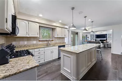 510 Stoneybrook Lane, Canfield, OH 44406 - Photo 2