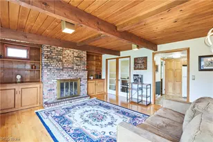 1360 Croyden Rd, Lyndhurst, OH 44124 - Photo 4