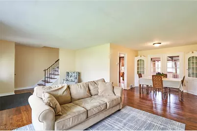 1360 Croyden Road, Lyndhurst, OH 44124 - Photo 2