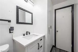 902 Colonel Dr, Loveland, OH 44109 - Photo 24