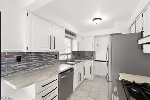 902 Colonel Dr, Loveland, OH 44109 - Photo 18