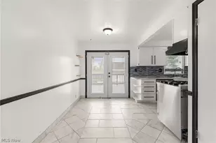 902 Colonel Dr, Loveland, OH 44109 - Photo 14