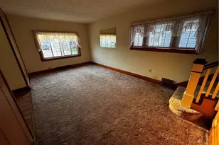 984 Sandusky St, Conneaut, OH 44030 - Photo 2