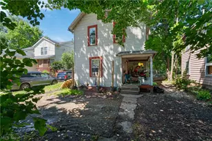 820 Brown St, Akron, OH 44311 - Photo 1