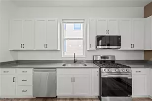 1920 W 47th St, Loveland, OH 44102 - Photo 8