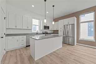 1920 W 47th St, Loveland, OH 44102 - Photo 6