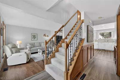 551 Picadilly Circle, Akron, OH 44319 - Photo 2