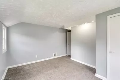 1090 Greenwood Avenue, Akron, OH 44320 - Photo 24