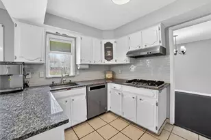 1905 Camberly Dr, Loveland, OH 44124 - Photo 10