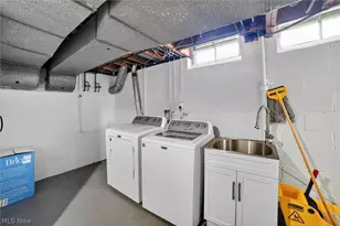 1905 Camberly Dr, Loveland, OH 44124 - Photo 30