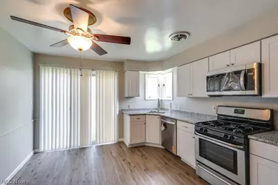 20503 Mountville Drive, Maple Heights, OH 44137 - Photo 16