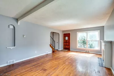 20503 Mountville Drive, Maple Heights, OH 44137 - Photo 8