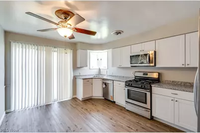 20503 Mountville Drive, Maple Heights, OH 44137 - Photo 14