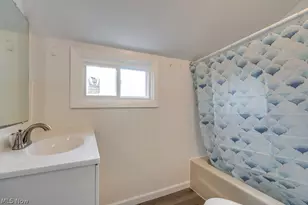 20503 Mountville Dr, Maple Heights, OH 44137 - Photo 18