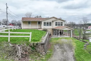 112 Cole St, Barnesville, OH 43713 - Photo 2