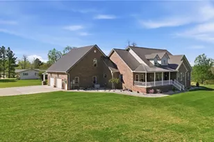 1384 Spider Ridge Rd, Parkersburg, WV 26104 - Photo 2