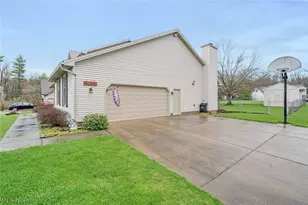 6369 Ridgeview Ave, Austintown, OH 44515 - Photo 6