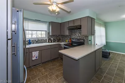 4607 Woodside Avenue NW, Canton, OH 44709 - Photo 4