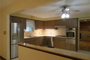 6204 Meadview Dr, Green Hills, OH 44131 - Photo 18