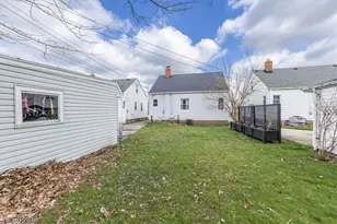 7907 Renwood Dr, Parma, OH 44129 - Photo 24
