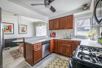 7907 Renwood Drive, Parma, OH 44129 - Photo 10