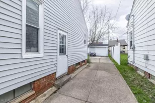 7907 Renwood Dr, Parma, OH 44129 - Photo 20