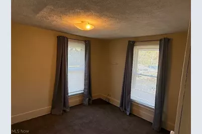 197 W State Street, Barberton, OH 44203 - Photo 20