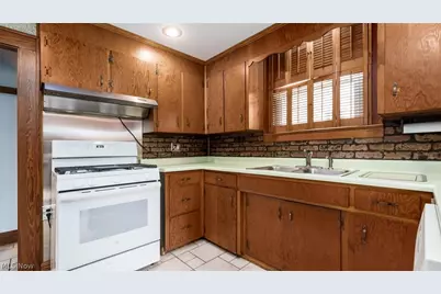 752 Larzelere Avenue, Zanesville, OH 43701 - Photo 16