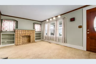 752 Larzelere Avenue, Zanesville, OH 43701 - Photo 8