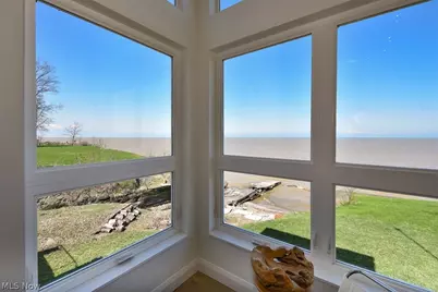 280 Buckeye Drive #7, Sheffield Lake, OH 44054 - Photo 24