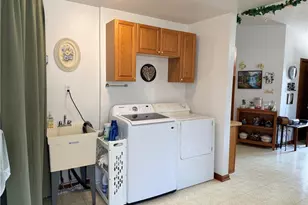 34046 Sylvia Dr, Eastlake, OH 44095 - Photo 12