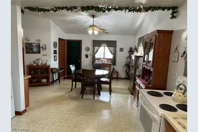 34046 Sylvia Drive, Eastlake, OH 44095 - Photo 8