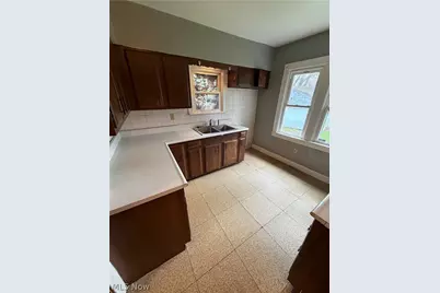 119 Upland Avenue, Youngstown, OH 44505 - Photo 8