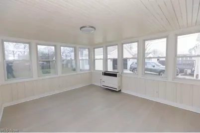1722 Hawthorne Drive, Mayfield Heights, OH 44124 - Photo 12