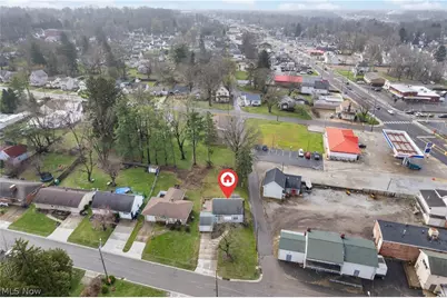 1722 39th Street NW, Canton, OH 44709 - Photo 2