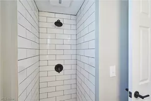 2111 Wascana Ave, Oakwood, OH 44107 - Photo 16