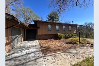105 Colegate Woods Drive, Marietta, OH 45750 - Photo 4
