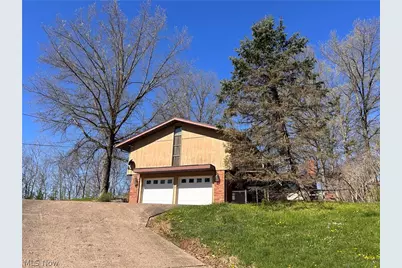 105 Colegate Woods Drive, Marietta, OH 45750 - Photo 2