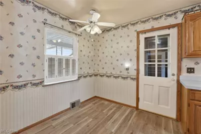 856 E Highland Avenue, Wooster, OH 44691 - Photo 8