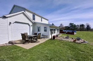 8742 Henderson Rd, Diamond, OH 44412 - Photo 36