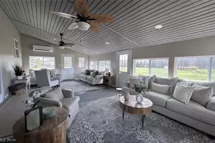 8742 Henderson Rd, Diamond, OH 44412 - Photo 14