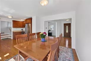 8253 Summit Dr, Chagrin Falls, OH 44023 - Photo 16