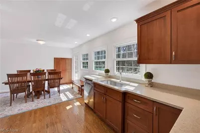 8253 Summit Drive, Chagrin Falls, OH 44023 - Photo 10