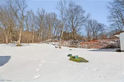 12445 Cleveland Avenue NW, Uniontown, OH 44685 - Photo 32