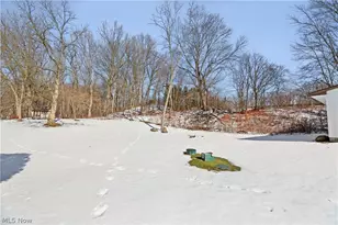 12445 Cleveland Ave NW, Uniontown, OH 44685 - Photo 32